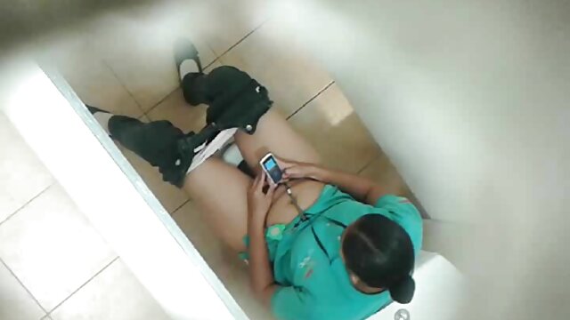 Bạn gái của anh ấy thầy giáo xxx bị kích thích khi xem tôi vuốt ve BBC của tôi