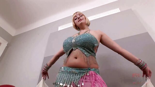 Taylor xxx video hoc sinh khoan